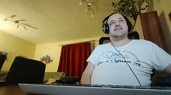 Stevie Little online show from February 2025 01:12:02 AM