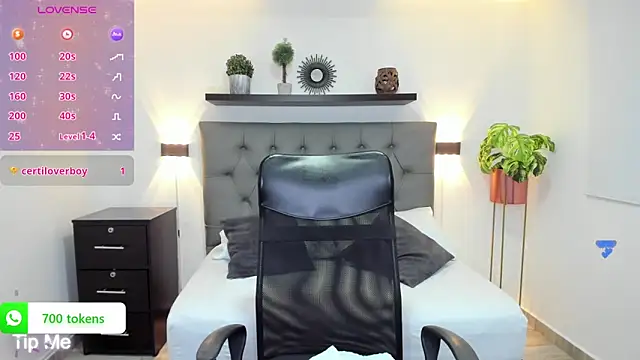 Snapshot of isabella_florez chatting on January 2025 03:04:01 PM isabella florez online show from January 2025 03:04:01 PM