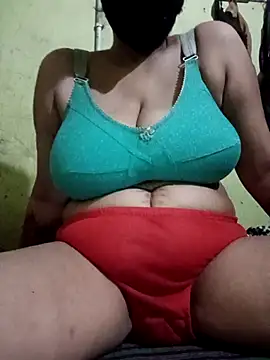 Snapshot of silkyrani123 chatting on October 2025 06:13:02 PM silkyrani123 online show from October 2025 06:13:02 PM