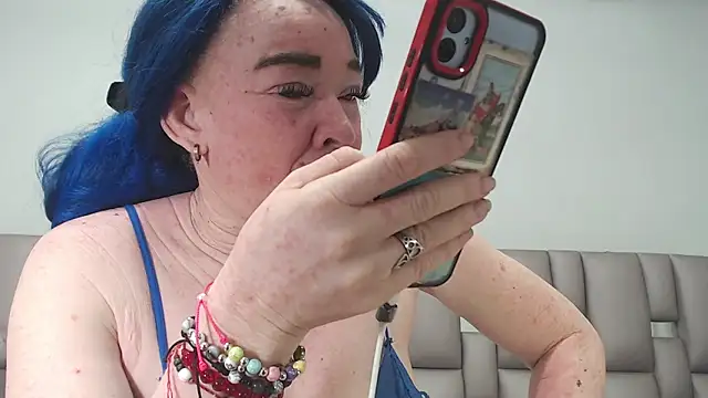 Kittywhiteass online show from February 2026 06:41:02 AM