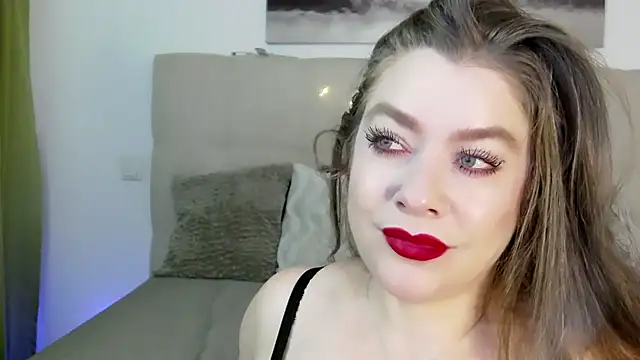 PetersEmily online show from December 2024 12:01:01 AM