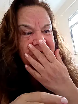 Yaya Mineira online show from January 2025 12:58:02 PM