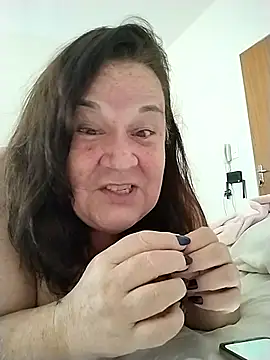 Yaya Mineira online show from October 2025 03:20:02 PM