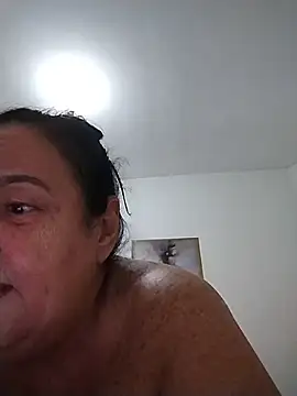 Yaya Mineira online show from February 2026 11:33:02 PM