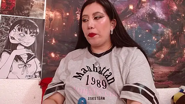 AntoneellaF online show from July 2026 07:18:02 PM