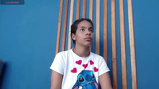 Snapshot of _Valeria_Brown chatting on January 2025 12:23:01 AM  Valeria Brown online show from January 2025 12:23:01 AM