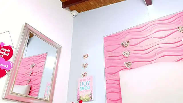 Snapshot of _Valeria_Brown chatting on February 2025 11:20:01 PM  Valeria Brown online show from February 2025 11:20:01 PM