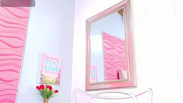 Snapshot of _Valeria_Brown chatting on March 2025 08:42:02 PM  Valeria Brown online show from March 2025 08:42:02 PM