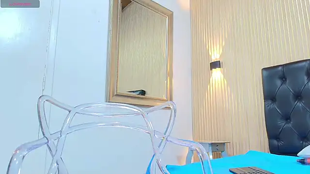 Snapshot of _Valeria_Brown chatting on September 2025 08:53:02 PM  Valeria Brown online show from September 2025 08:53:02 PM