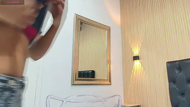 Snapshot of _Valeria_Brown chatting on September 2025 08:08:01 PM  Valeria Brown online show from September 2025 08:08:01 PM