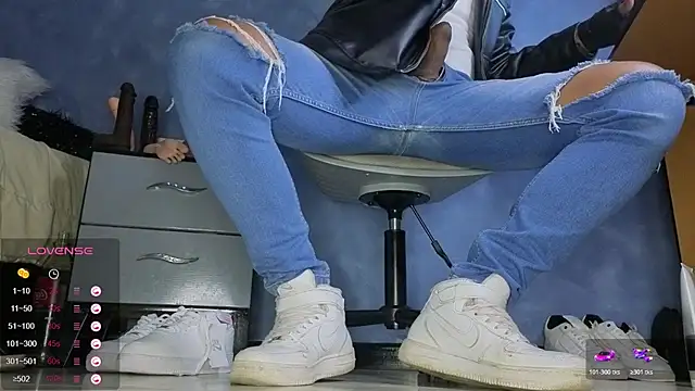 TomLover 12 online show from February 2026 12:26:01 AM