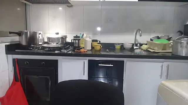 kateleyagrey online show from October 2025 12:03:01 PM