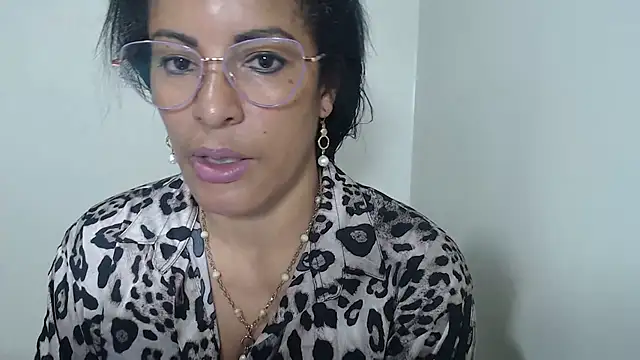 Snapshot of kateleyagrey chatting on July 2026 07:27:01 PM kateleyagrey online show from July 2026 07:27:01 PM