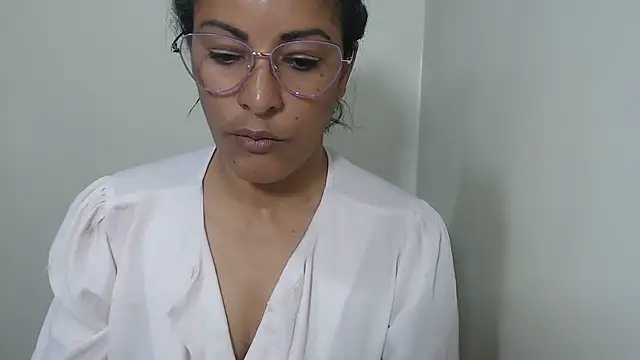 Snapshot of kateleyagrey chatting on July 2026 07:19:02 PM kateleyagrey online show from July 2026 07:19:02 PM
