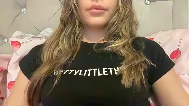 Lillymariee online show from February 2025 04:46:01 PM