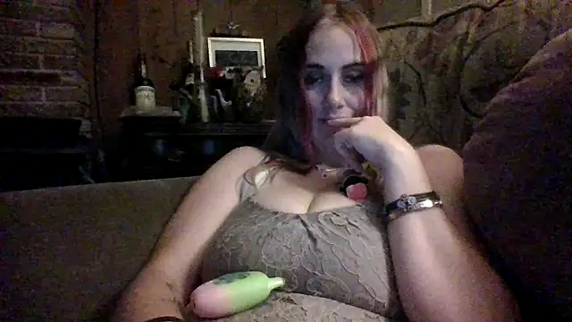 Snapshot of ClumsyLink chatting on September 2025 01:21:01 PM ClumsyLink online show from September 2025 01:21:01 PM