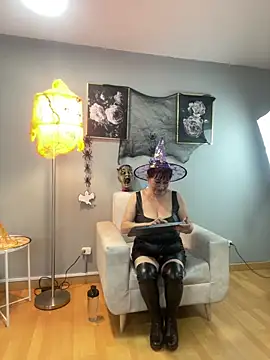 Savvanahh online show from October 2025 10:58:02 AM