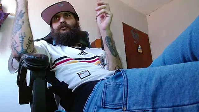 Snapshot of Tatted21xxx chatting on June 2026 07:56:01 PM Tatted21xxx online show from June 2026 07:56:01 PM