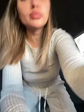 Snapshot of AngelinaMoore chatting on March 2025 12:25:01 PM AngelinaMoore online show from March 2025 12:25:01 PM