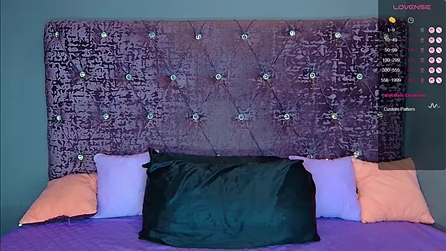 NoraBigAss online show from November 2025 02:11:02 AM