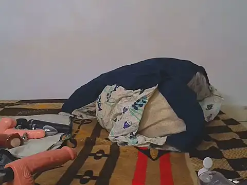 Cutteychiky online show from November 2025 08:21:02 PM