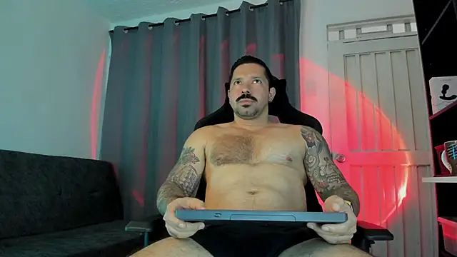 Pierre Vidal online show from November 2025 09:37:01 PM