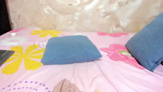 Snapshot of tiffanystonne chatting on March 2025 05:15:02 PM tiffanystonne online show from March 2025 05:15:02 PM