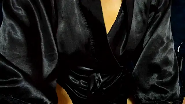 Snapshot of tiffanystonne chatting on October 2025 03:24:01 PM tiffanystonne online show from October 2025 03:24:01 PM