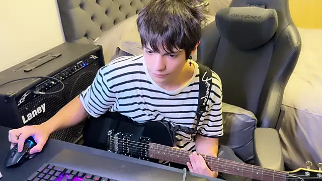 SasukeUhchiaa online show from March 2025 04:50:02 PM