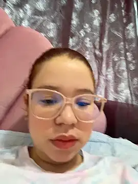 Lucyklein2022 online show from March 2026 02:23:02 PM