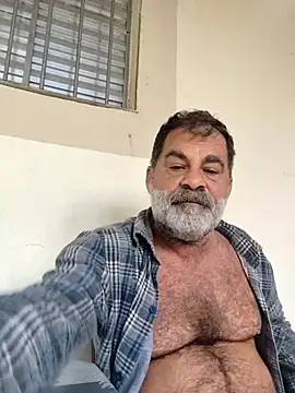 Snapshot of Peludo173317 chatting on May 2026 06:38:01 PM Peludo173317 online show from May 2026 06:38:01 PM