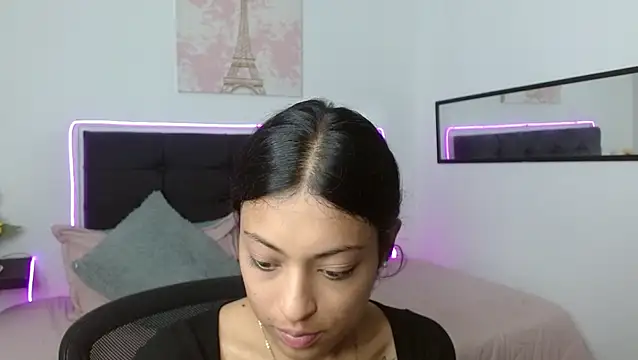 Snapshot of vaness_weet chatting on March 2026 03:08:02 PM vaness weet online show from March 2026 03:08:02 PM