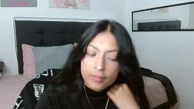 Snapshot of vaness_weet chatting on April 2026 08:40:01 PM vaness weet online show from April 2026 08:40:01 PM