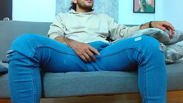 tuyo1995 online show from March 2026 06:36:01 PM