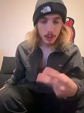 trippyski online show from December 2024 08:11:02 AM