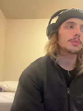 trippyski online show from February 2025 04:57:01 AM