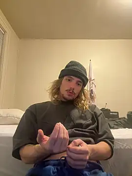 trippyski online show from February 2025 05:05:02 AM