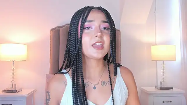 Snapshot of Emma_Torres__ chatting on May 2026 12:22:01 PM Emma Torres online show from May 2026 12:22:01 PM