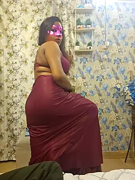 Snapshot of Queen_Anushka69 chatting on January 2025 04:33:02 PM Queen Anushka69 online show from January 2025 04:33:02 PM