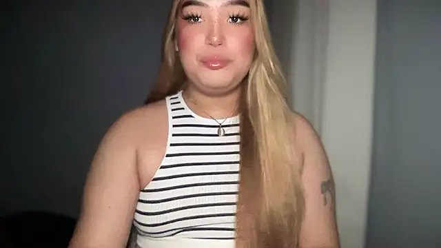 Snapshot of MissCataleyaxxx chatting on October 2025 02:01:02 AM MissCataleyaxxx online show from October 2025 02:01:02 AM