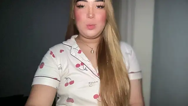 Snapshot of MissCataleyaxxx chatting on October 2025 01:17:02 AM MissCataleyaxxx online show from October 2025 01:17:02 AM