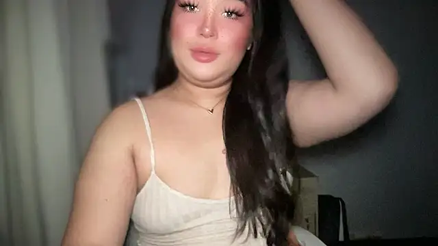 Snapshot of MissCataleyaxxx chatting on December 2025 01:33:02 AM MissCataleyaxxx online show from December 2025 01:33:02 AM