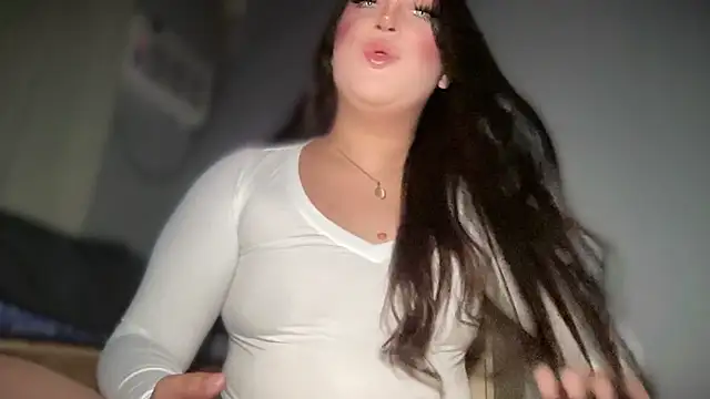 Snapshot of MissCataleyaxxx chatting on February 2026 02:19:01 AM MissCataleyaxxx online show from February 2026 02:19:01 AM