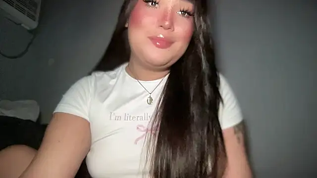 Snapshot of MissCataleyaxxx chatting on February 2026 01:35:02 AM MissCataleyaxxx online show from February 2026 01:35:02 AM