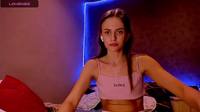 Snapshot of madina_taher chatting on March 2025 08:22:01 PM madina taher online show from March 2025 08:22:01 PM