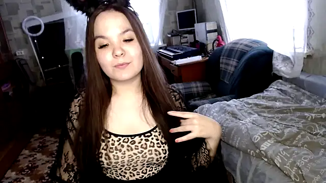 Var Kiss online show from February 2025 07:55:01 AM