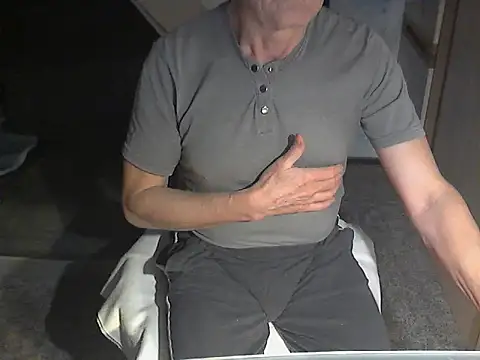 kiam471 online show from December 2024 11:08:02 PM