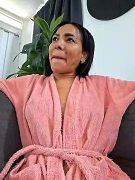 Doll Loren online show from April 2026 07:59:01 PM