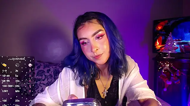 Cinamoonn online show from January 2025 07:43:01 PM