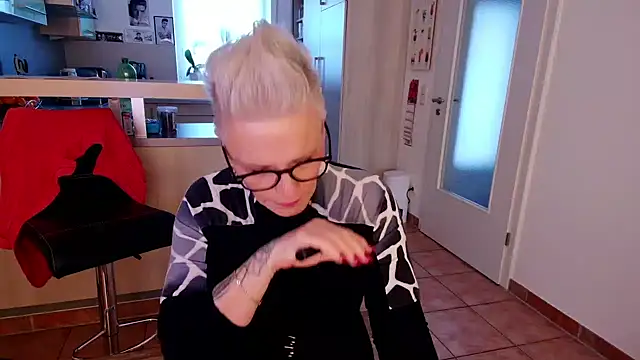 Snapshot of German_Milf chatting on December 2024 02:04:01 PM German Milf online show from December 2024 02:04:01 PM